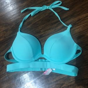 Victoria’s Secret bombshell bikini top